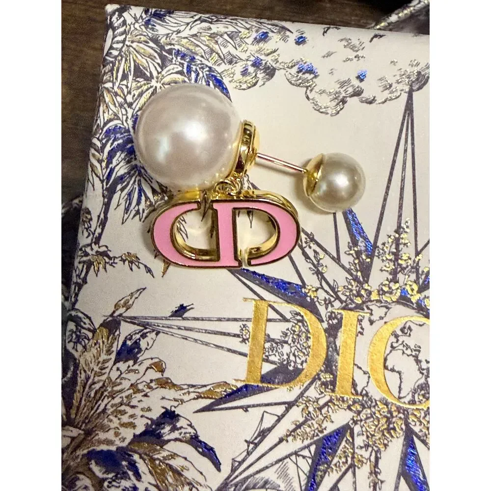 Dior Earrings - Picture 4 of 5